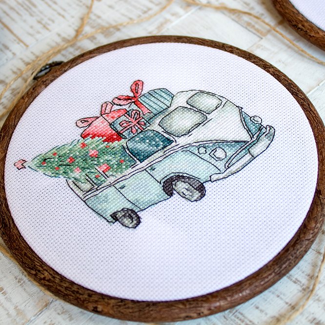 Set de broderie Letistitch  - Christmas Retro Cars / Kit of 5, Leti965