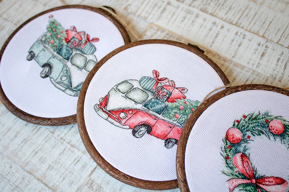 Set de broderie Letistitch  - Christmas Retro Cars / Kit of 5, Leti965